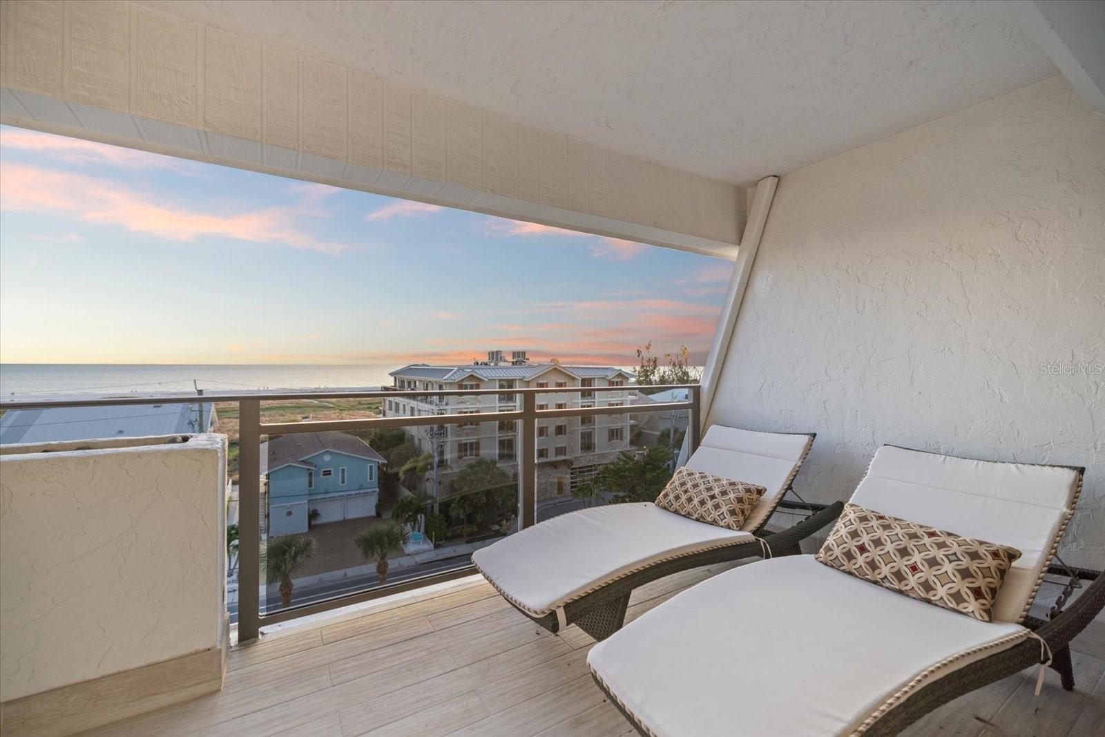 Image 62 of 69 For 625 Beach Road 602