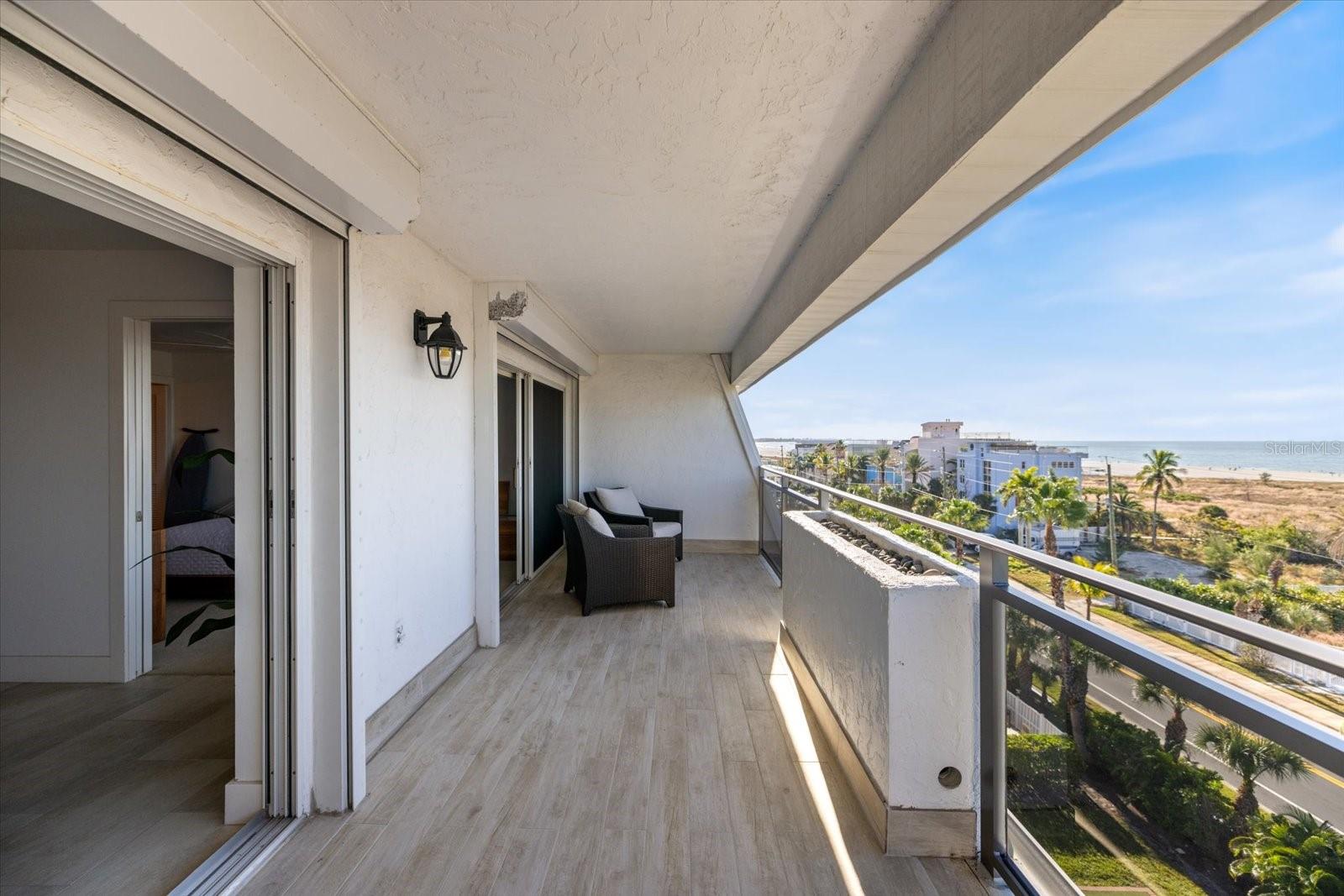 Image 65 of 69 For 625 Beach Road 602