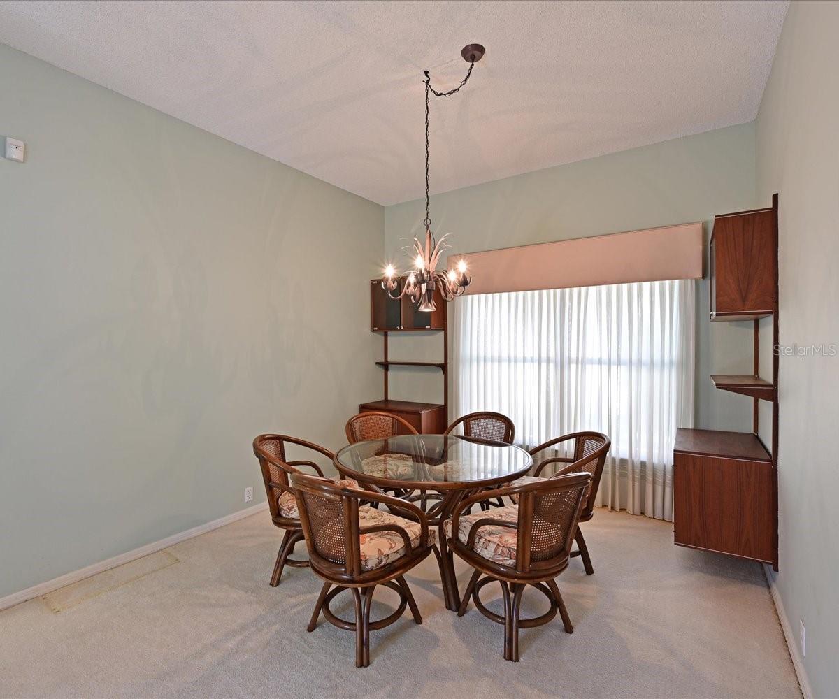 Image 11 of 31 For 4817 Montrose Drive