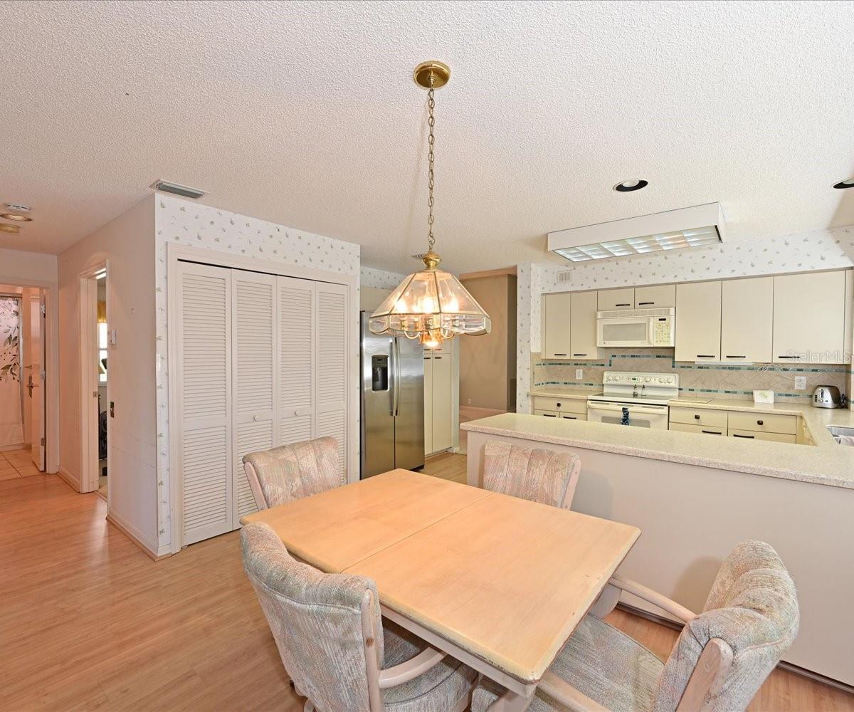 Image 15 of 31 For 4817 Montrose Drive
