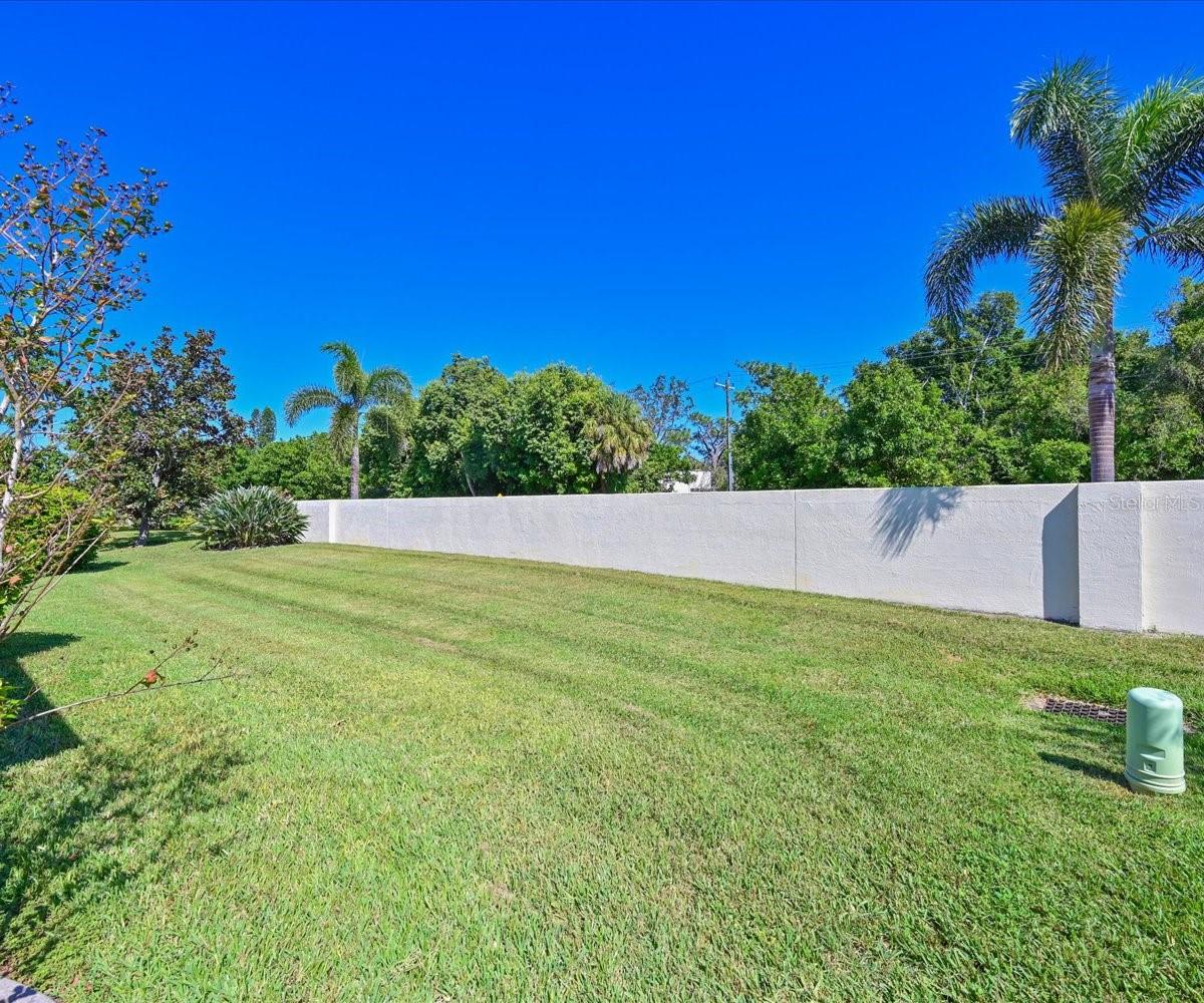 Image 19 of 31 For 4817 Montrose Drive