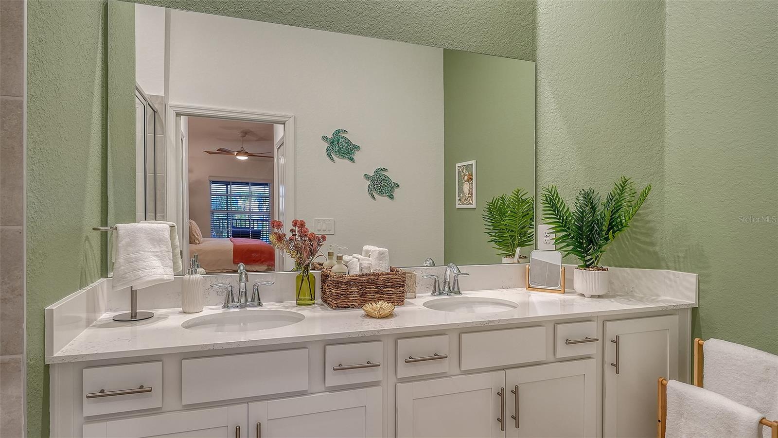 Image 34 of 96 For 17500 Opal Sand Drive 205