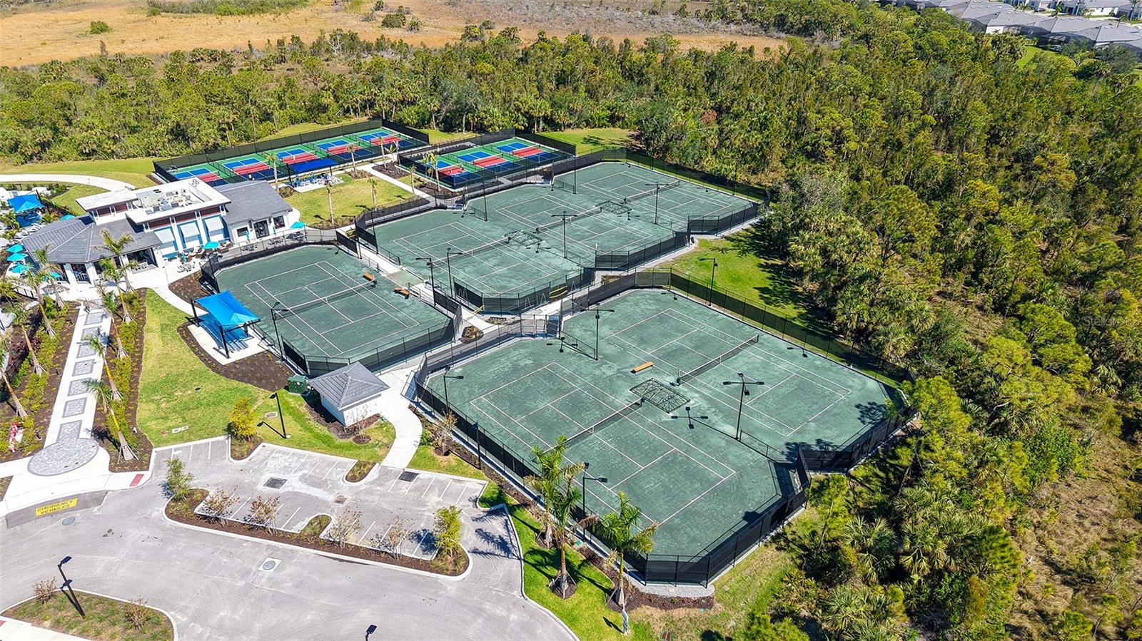 Image 44 of 96 For 17500 Opal Sand Drive 205