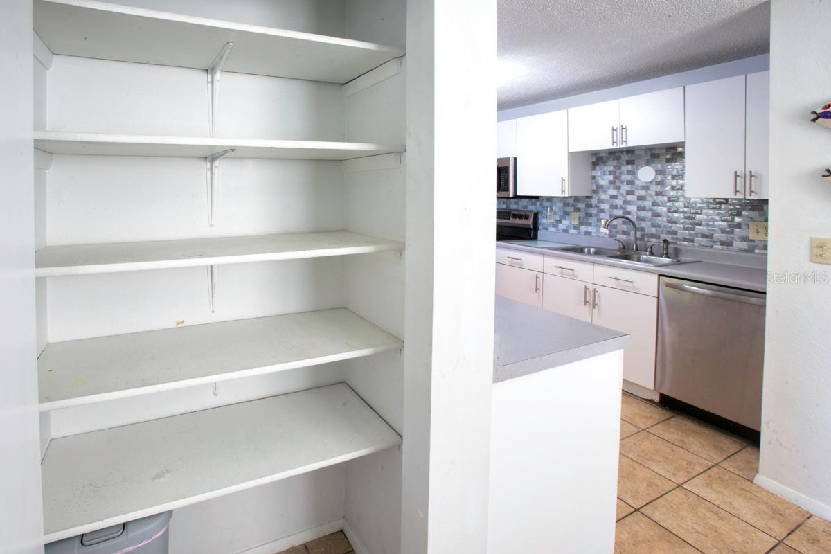 Image 13 of 32 For 6116 38th Avenue W