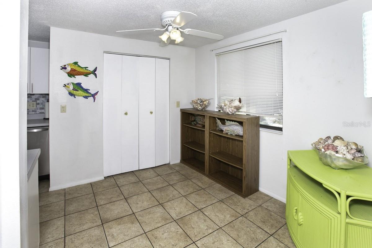 Image 14 of 32 For 6116 38th Avenue W