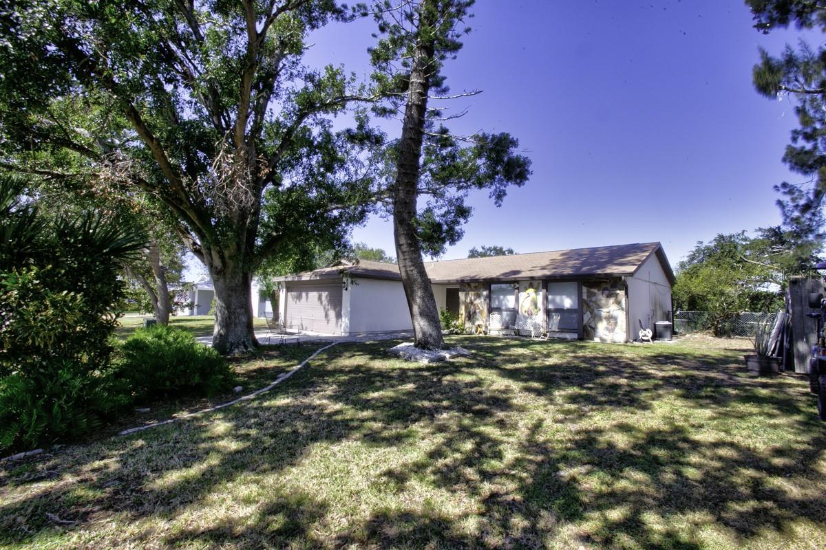 Image 26 of 32 For 6116 38th Avenue W