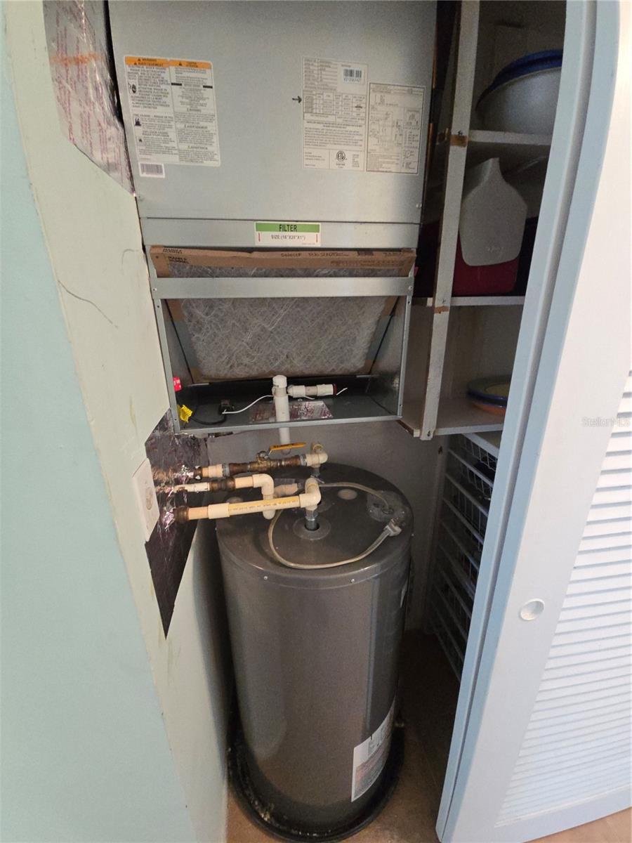 Image 10 of 30 For 1827 Sunny Dr  E27