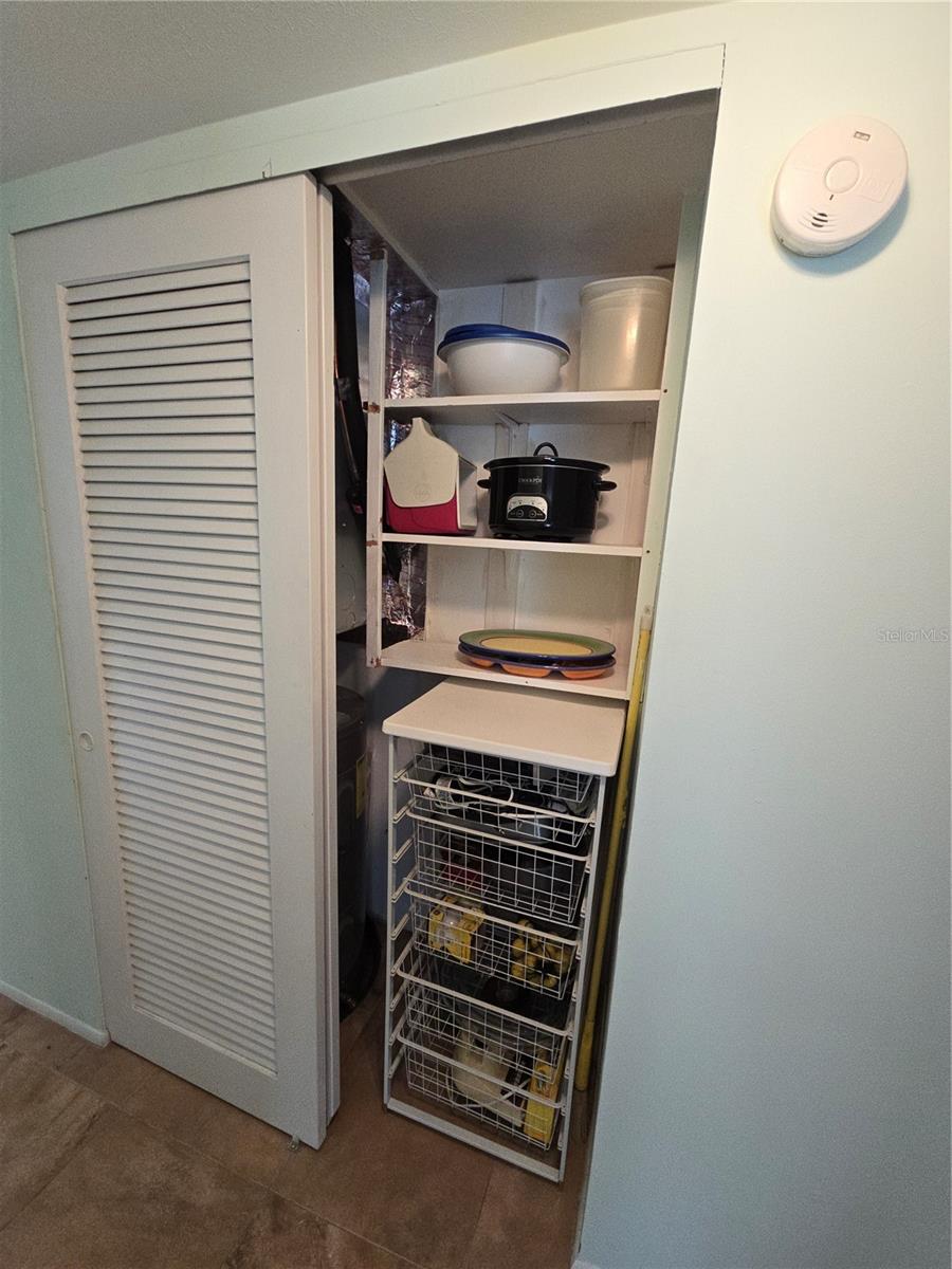 Image 13 of 30 For 1827 Sunny Dr  E27