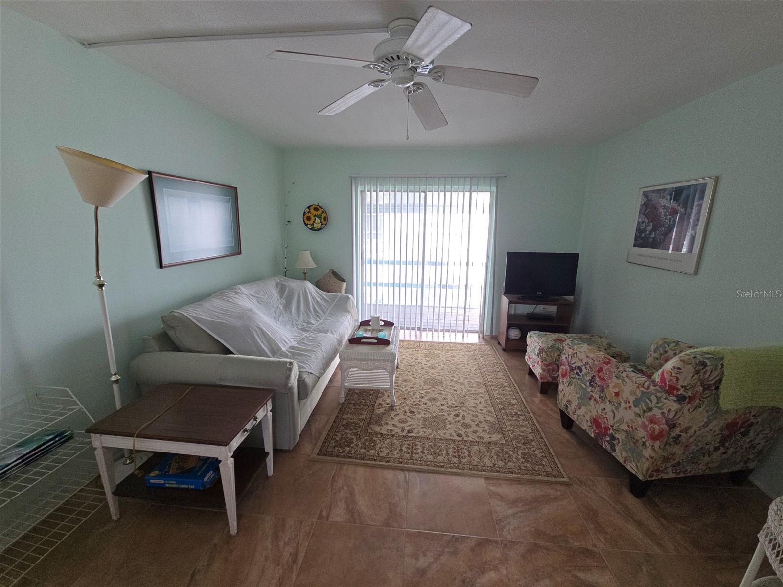 Image 4 of 30 For 1827 Sunny Dr  E27