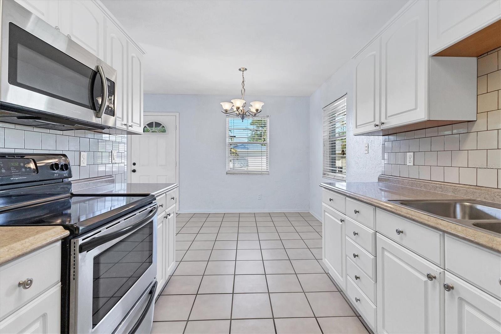 Image 12 of 32 For 2803 10th Avenue W