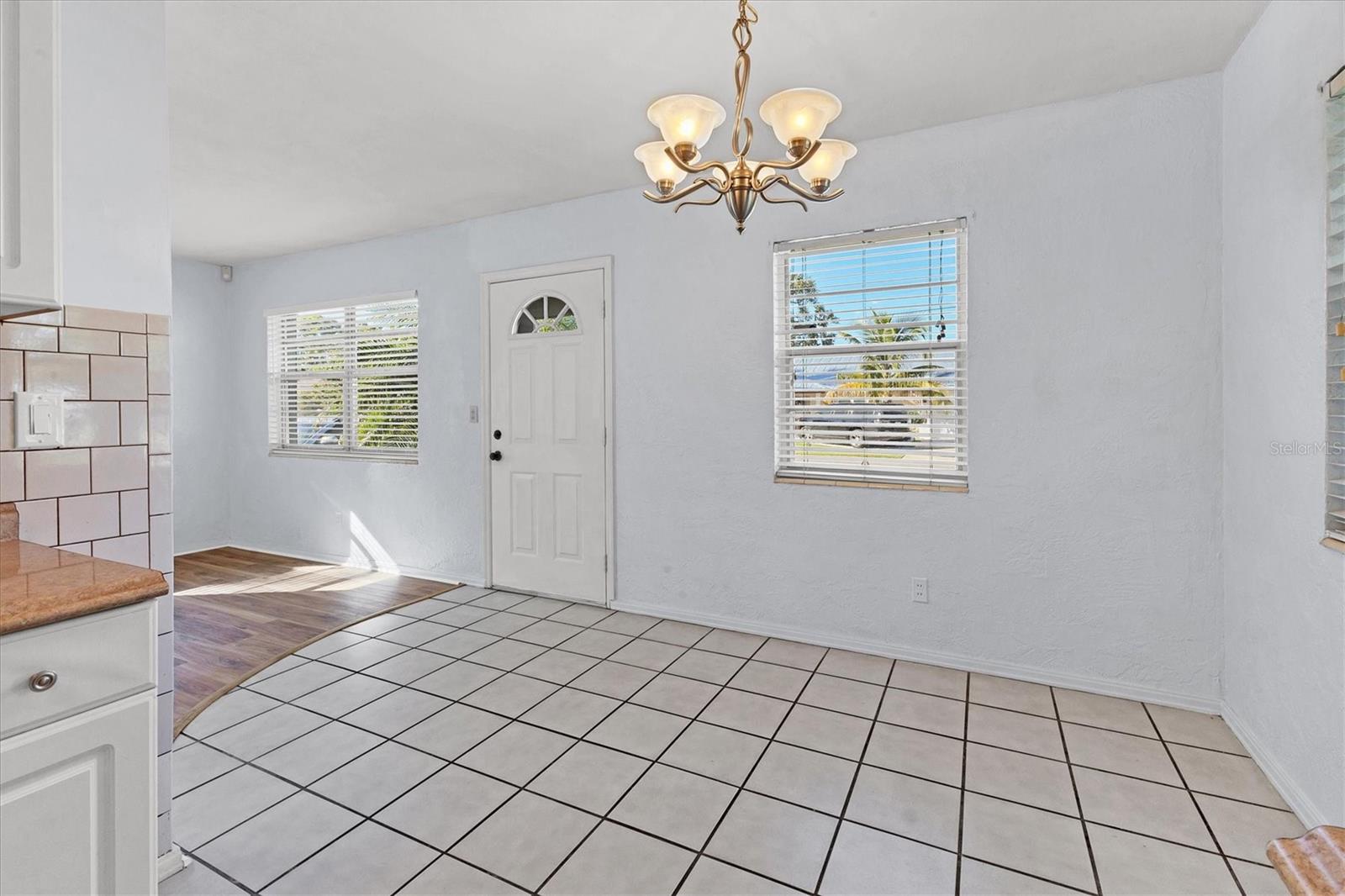 Image 15 of 32 For 2803 10th Avenue W