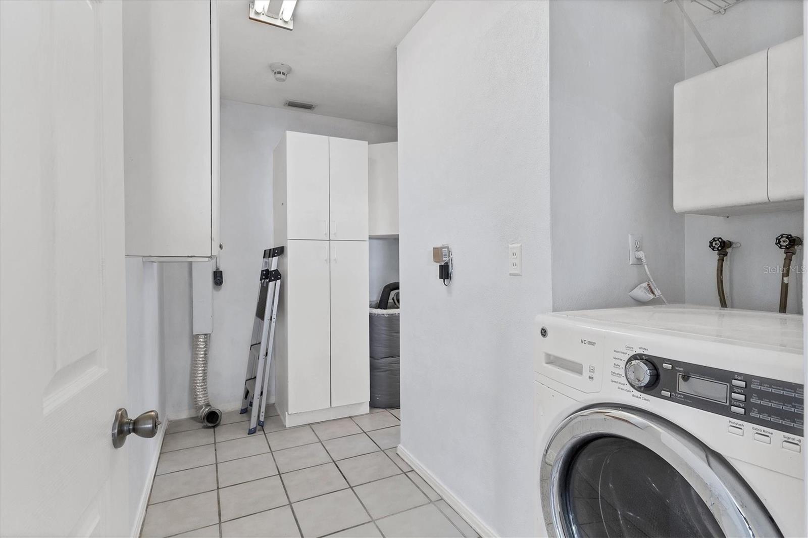 Image 23 of 32 For 2803 10th Avenue W