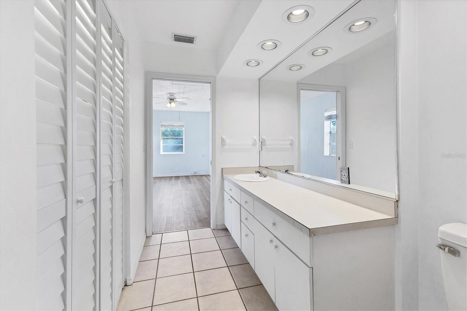 Image 25 of 32 For 2803 10th Avenue W