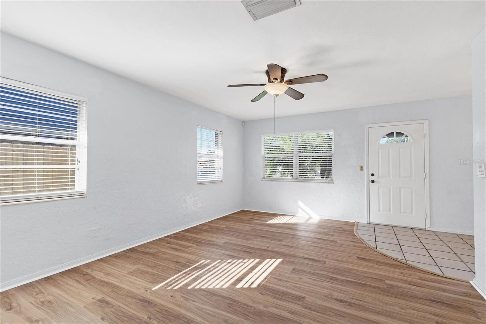 Image 6 of 32 For 2803 10th Avenue W