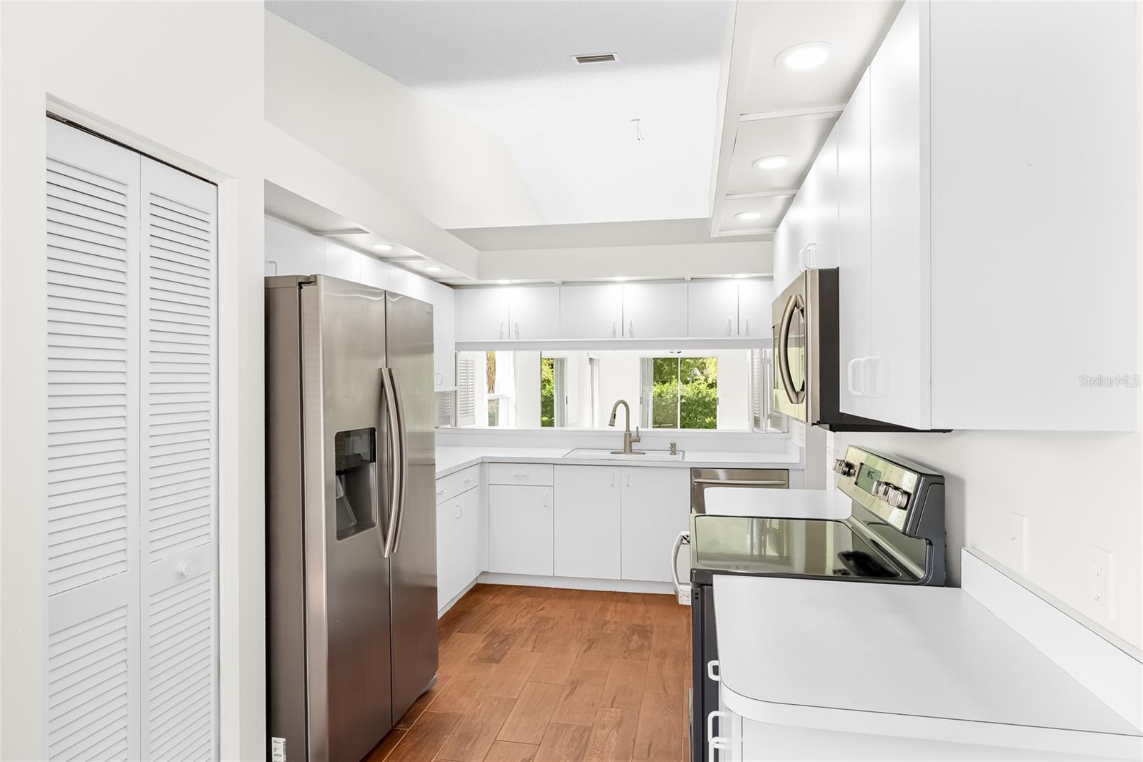 Image 11 of 45 For 4120 Marseilles Avenue 3268