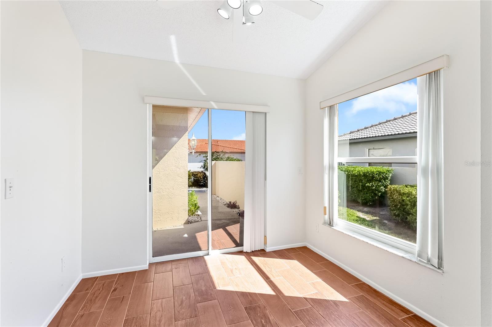 Image 14 of 45 For 4120 Marseilles Avenue 3268