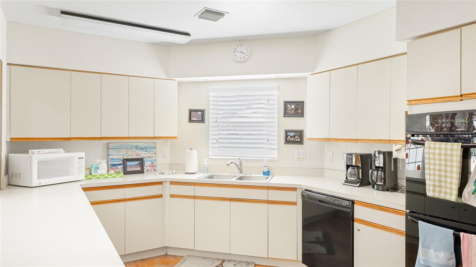 Image 39 of 45 For 4120 Marseilles Avenue 3268