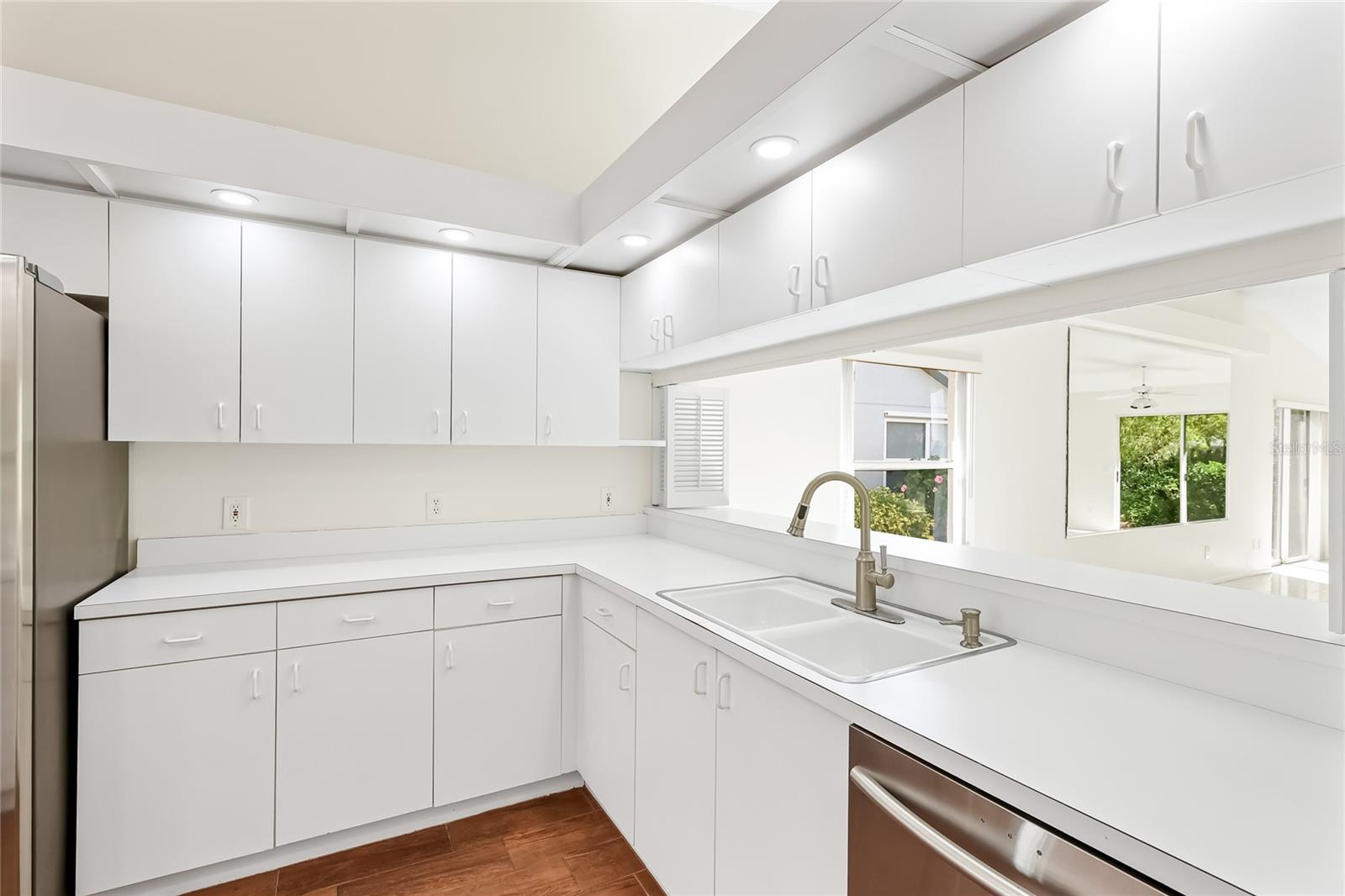 Image 9 of 45 For 4120 Marseilles Avenue 3268