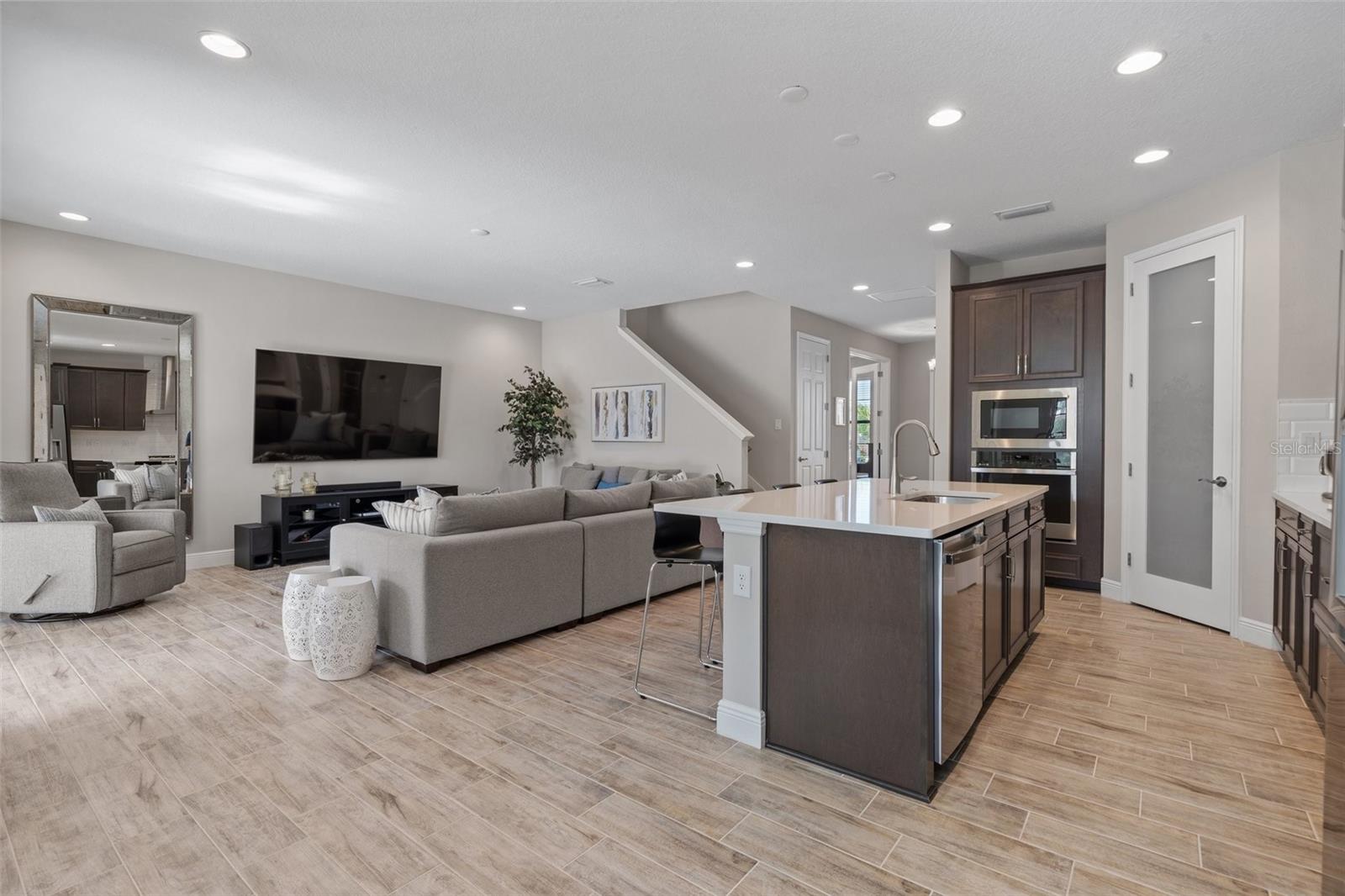 Image 16 of 63 For 12654 Oak Hill Way