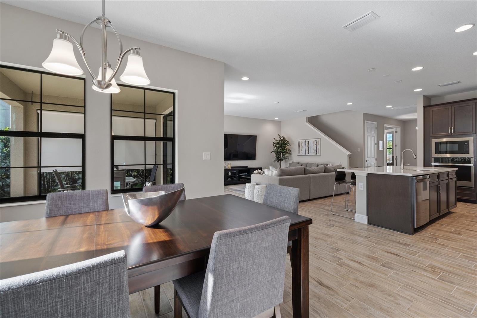 Image 17 of 63 For 12654 Oak Hill Way