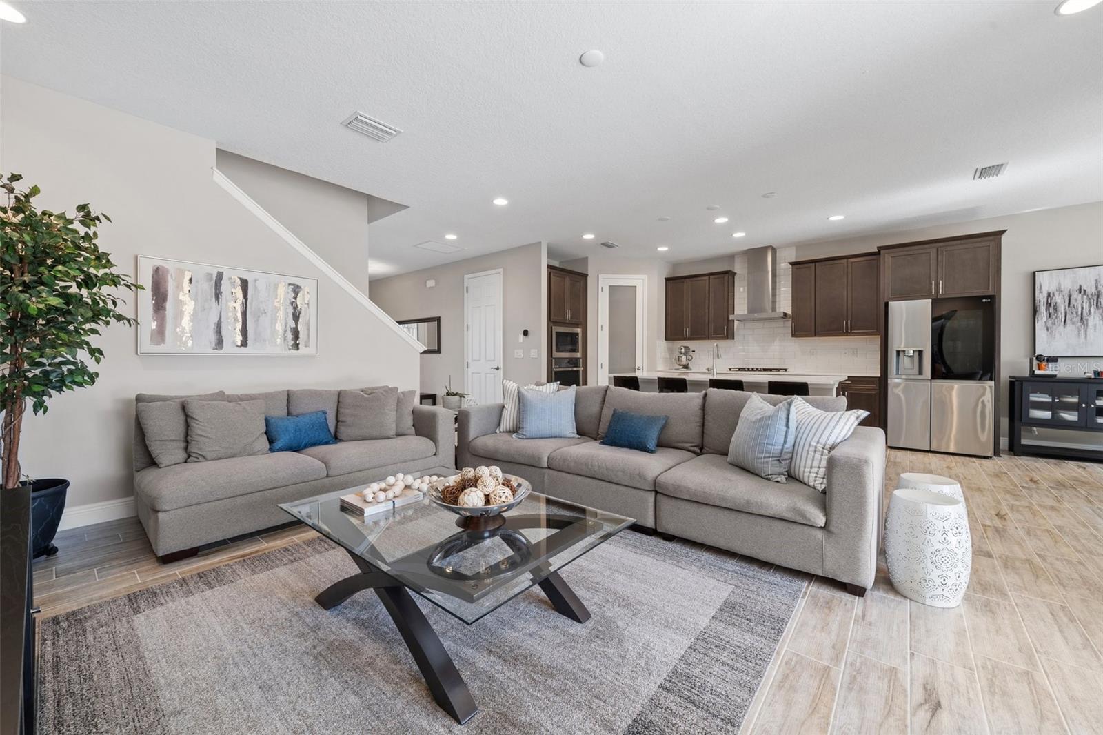 Image 21 of 63 For 12654 Oak Hill Way