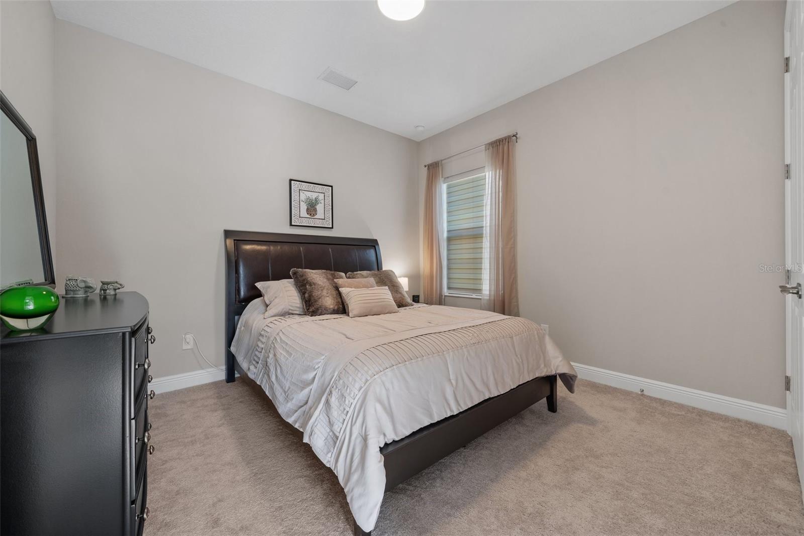 Image 34 of 63 For 12654 Oak Hill Way