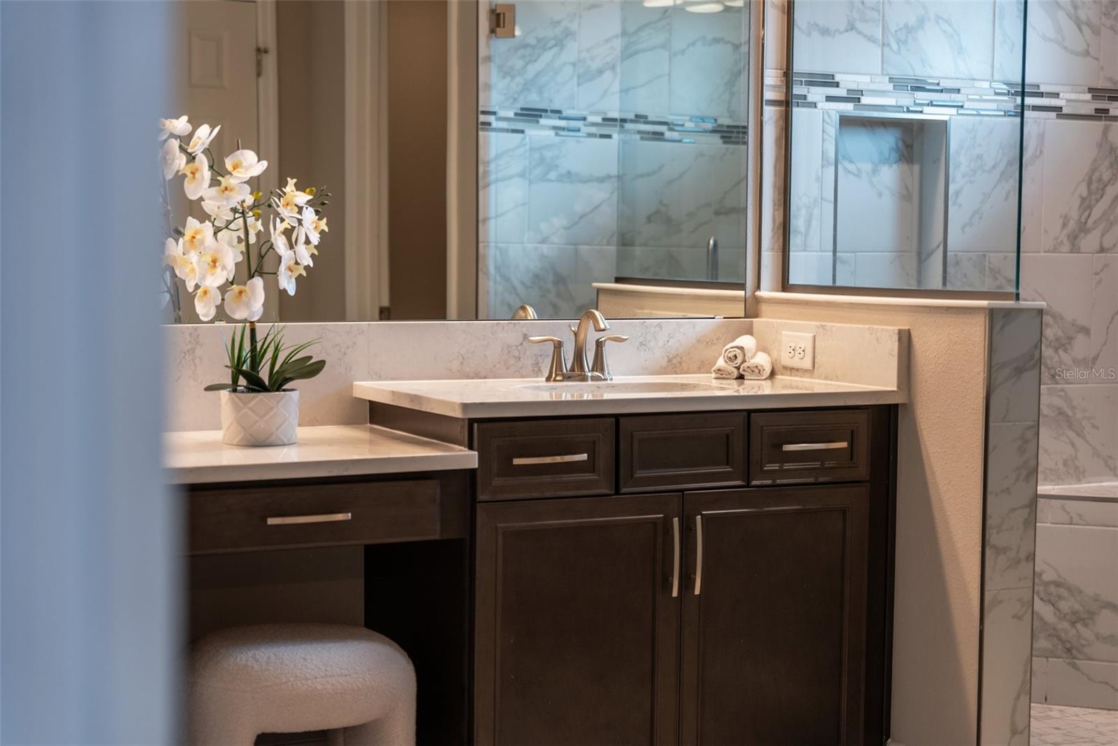 Image 37 of 63 For 12654 Oak Hill Way
