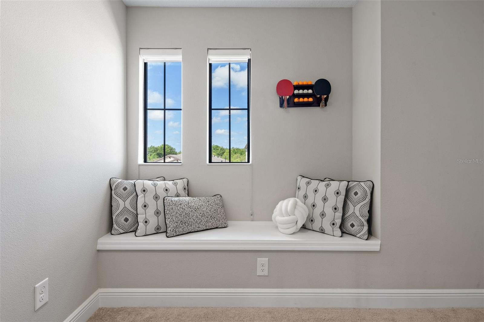 Image 42 of 63 For 12654 Oak Hill Way