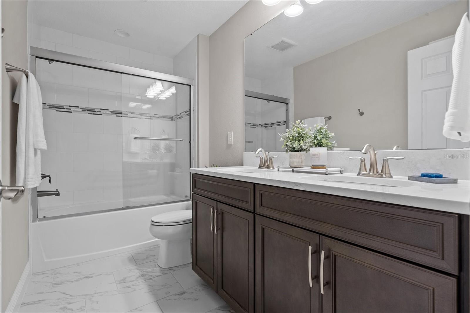 Image 48 of 63 For 12654 Oak Hill Way