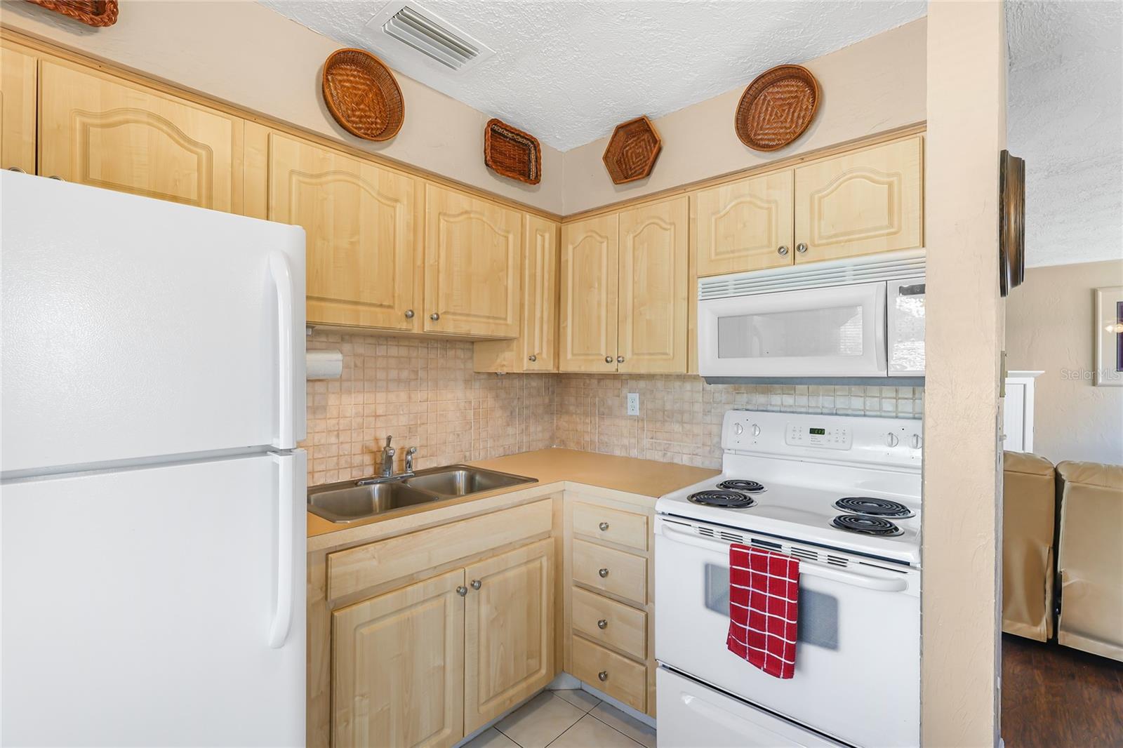 Image 11 of 21 For 2924 Clark Road 205