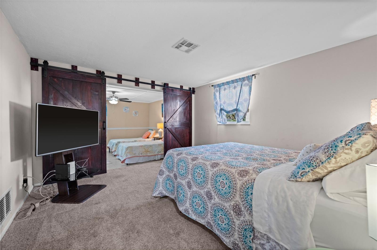 Image 18 of 28 For 1530 Rossanne Place