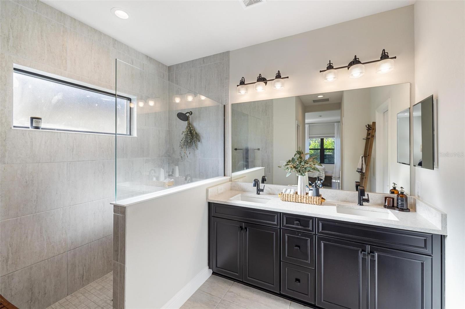 Image 27 of 75 For 13145 Steinhatchee Loop