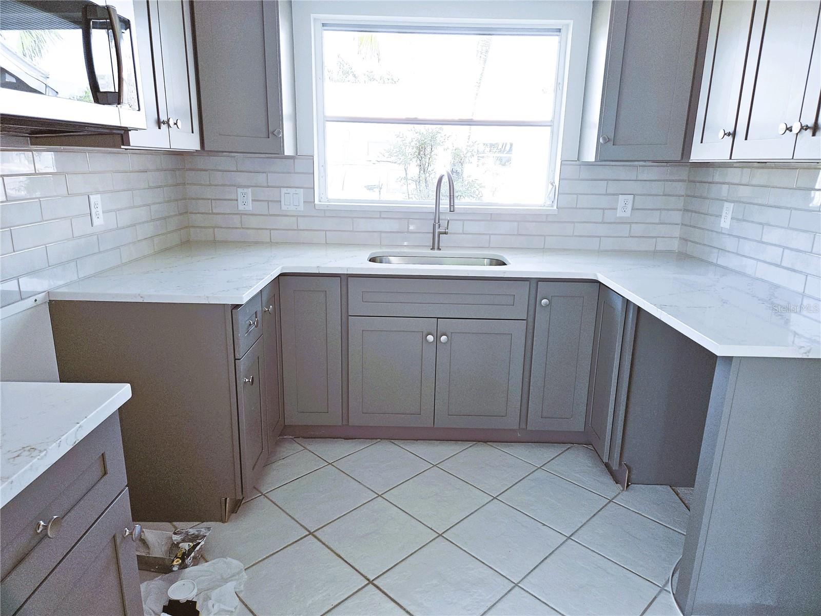 Image 10 of 28 For 620 Spanish Drive N