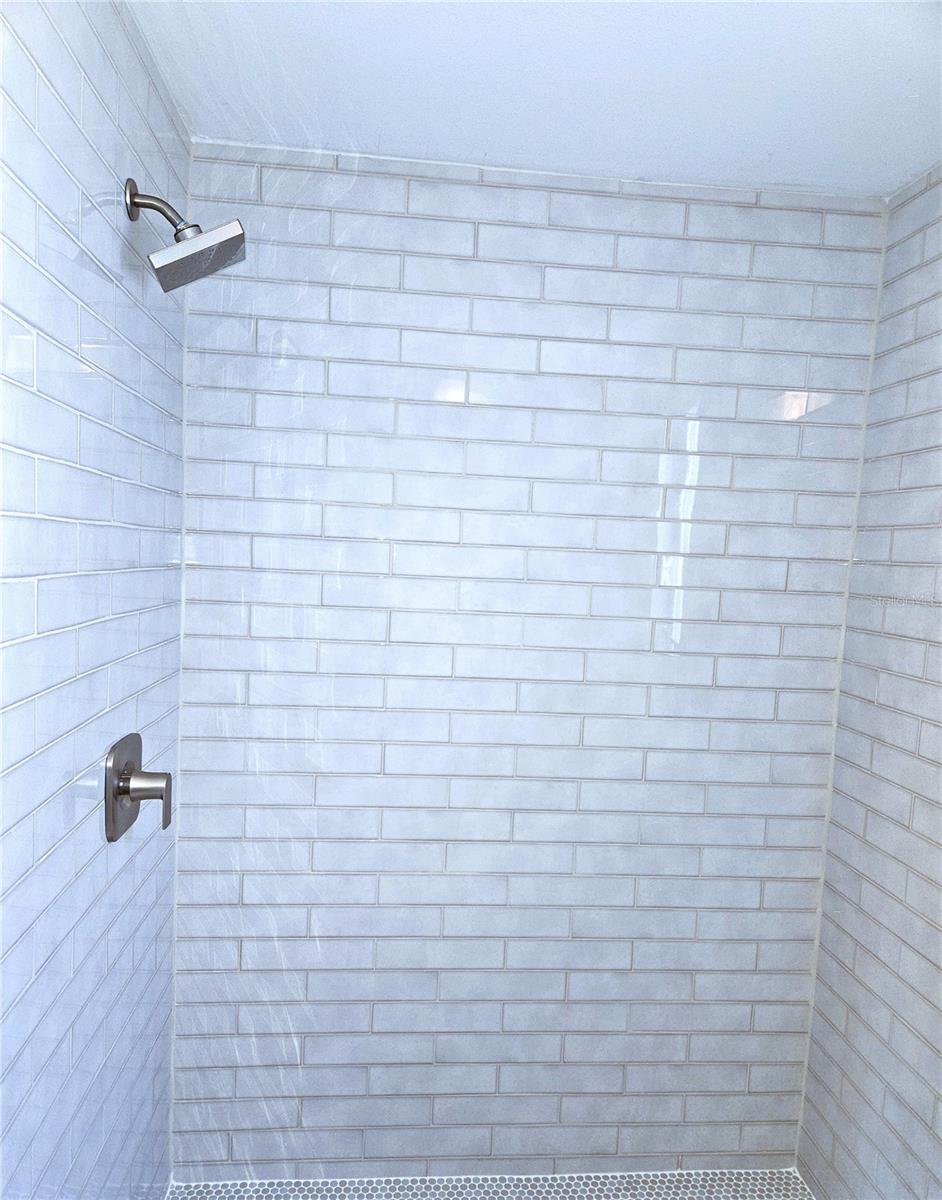 Image 14 of 28 For 620 Spanish Drive N