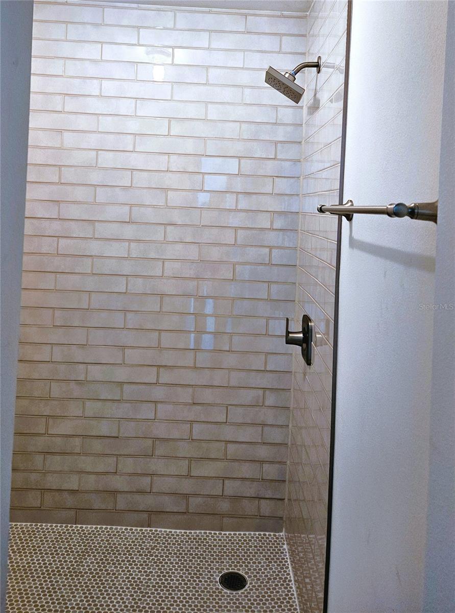 Image 19 of 28 For 620 Spanish Drive N