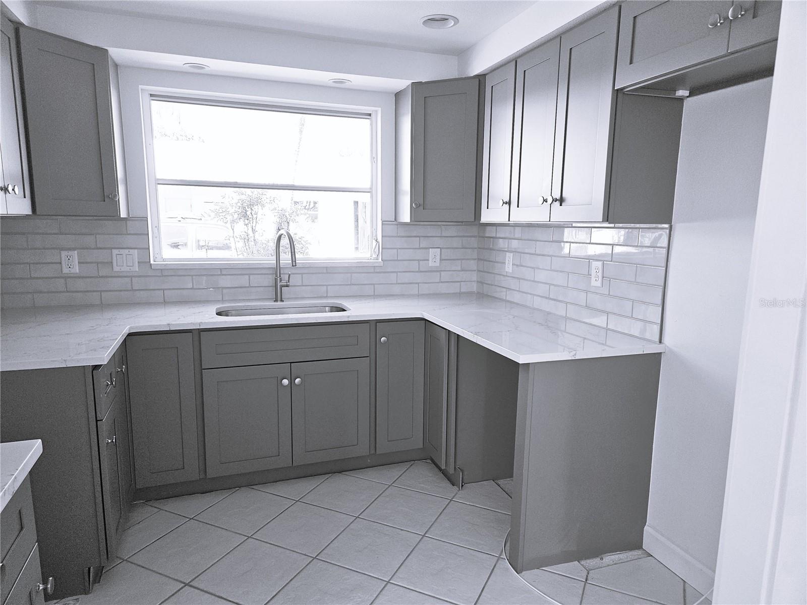 Image 9 of 28 For 620 Spanish Drive N