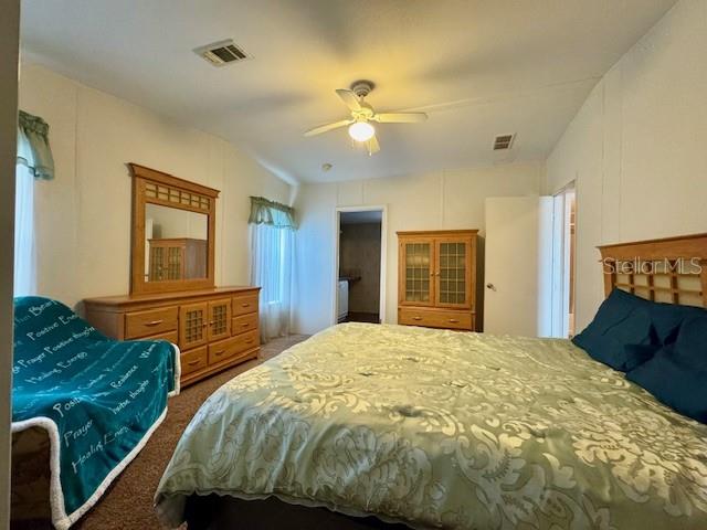 Listing photo id 10 for 7803 46th Avenue N 39