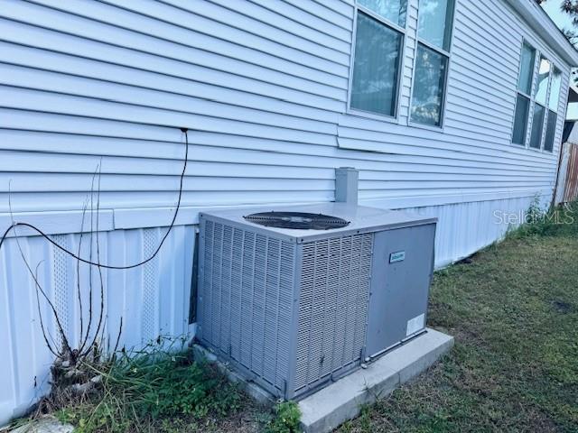 Listing photo id 20 for 7803 46th Avenue N 39