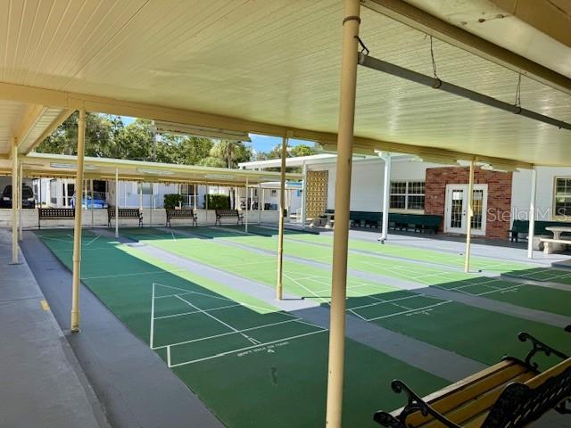 Listing photo id 22 for 7803 46th Avenue N 39