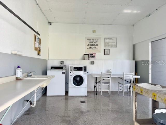 Listing photo id 23 for 7803 46th Avenue N 39