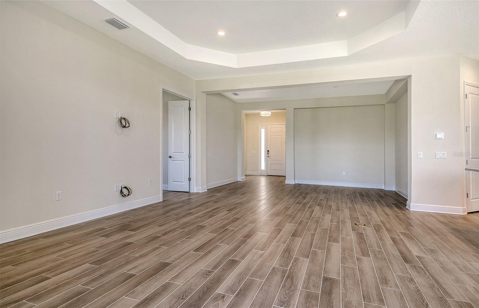 Image 16 of 49 For 4317 Water Landing Way