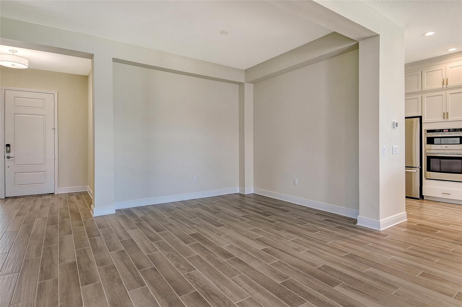 Image 18 of 49 For 4317 Water Landing Way