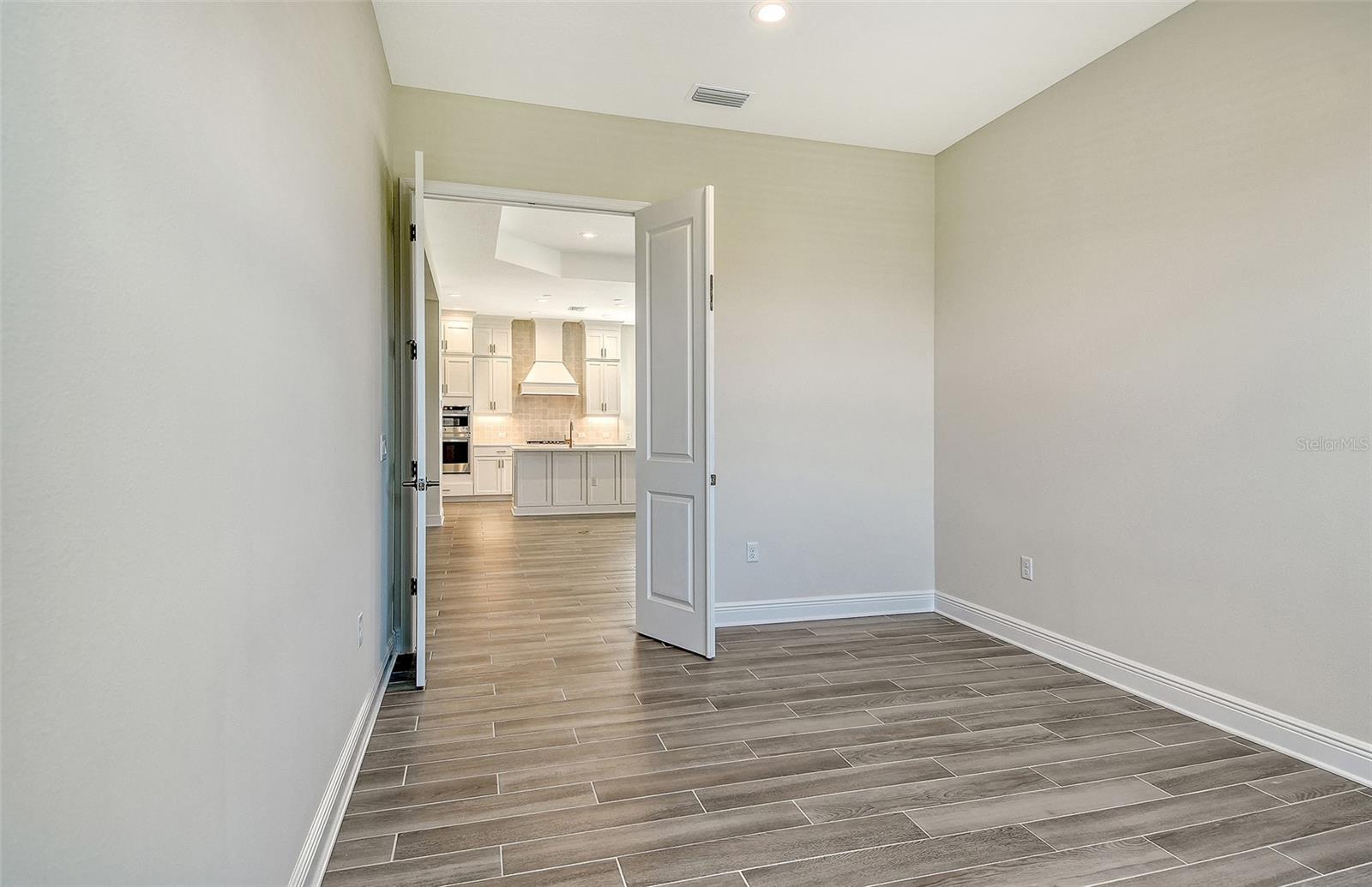 Image 36 of 49 For 4317 Water Landing Way