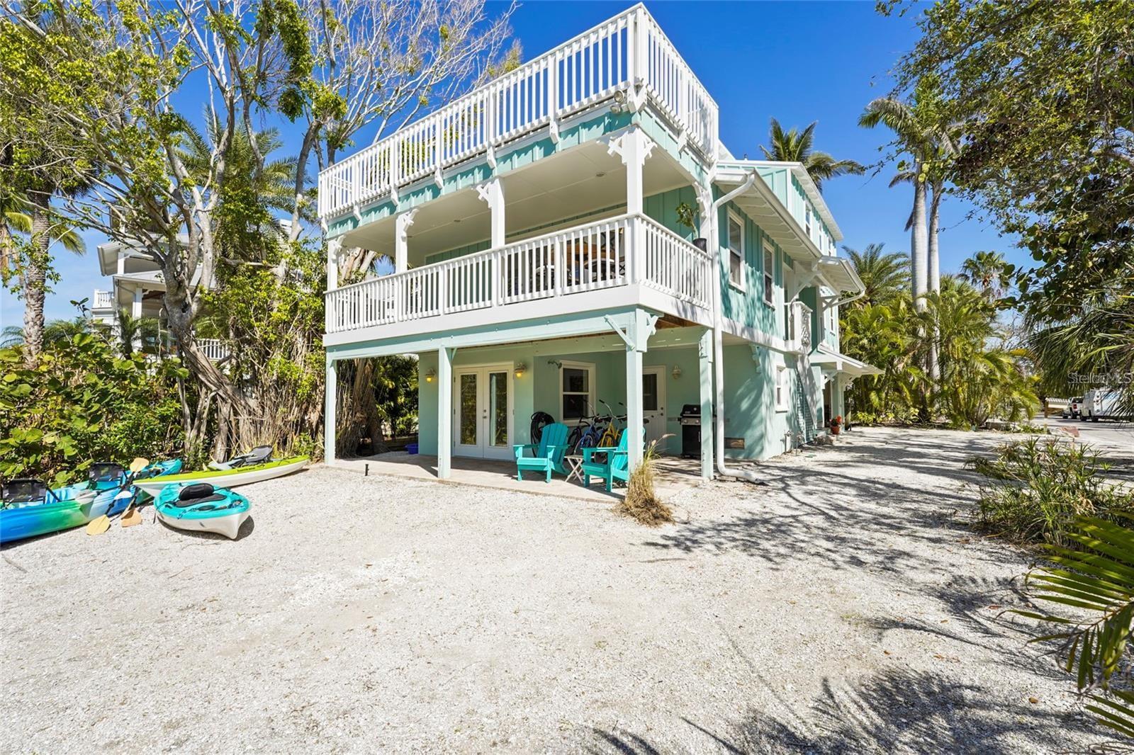 Image 18 of 59 For 111 Faubel Street