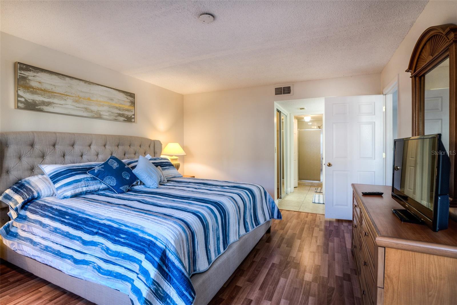 Image 19 of 24 For 4425 45th Avenue W 101