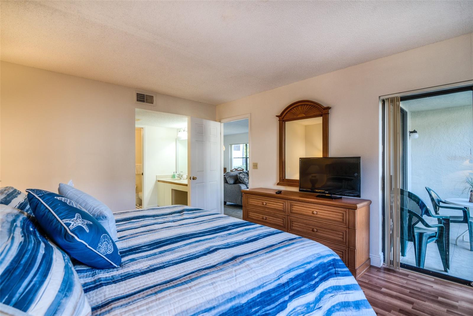 Image 20 of 24 For 4425 45th Avenue W 101