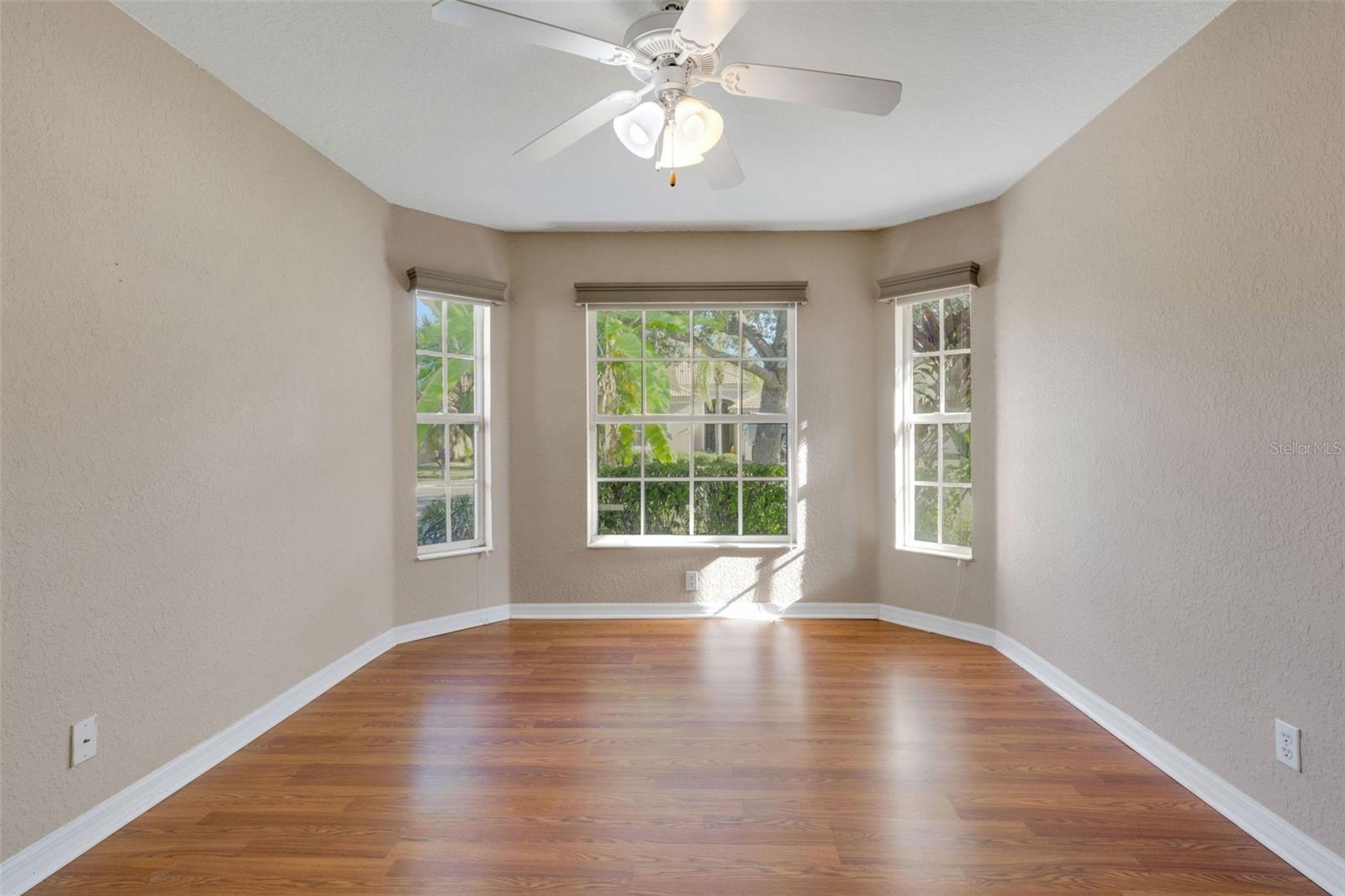 Image 28 of 54 For 6874 74th Street Circle E