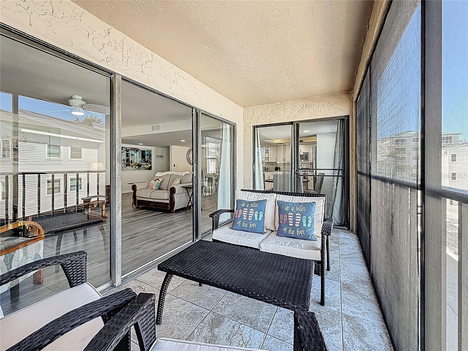 Image 12 of 58 For 19725 Gulf Boulevard 46