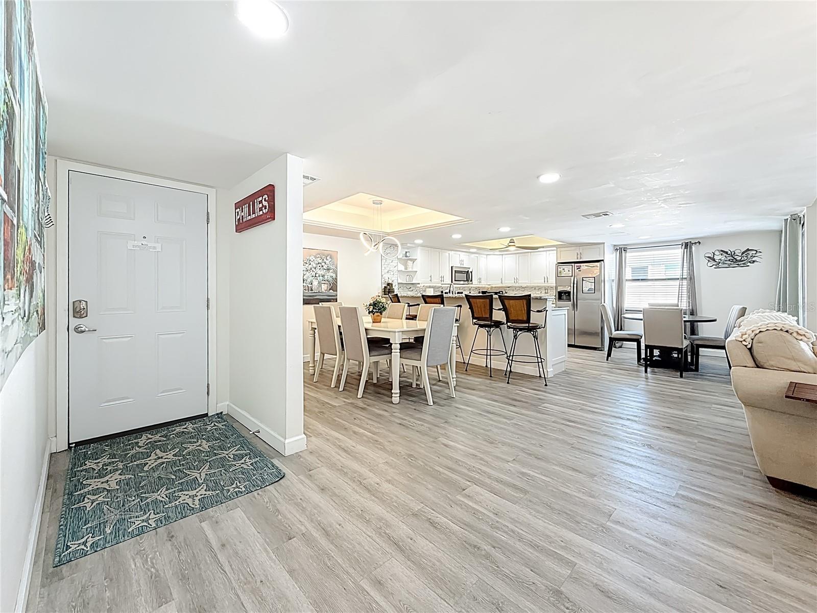 Image 13 of 58 For 19725 Gulf Boulevard 46