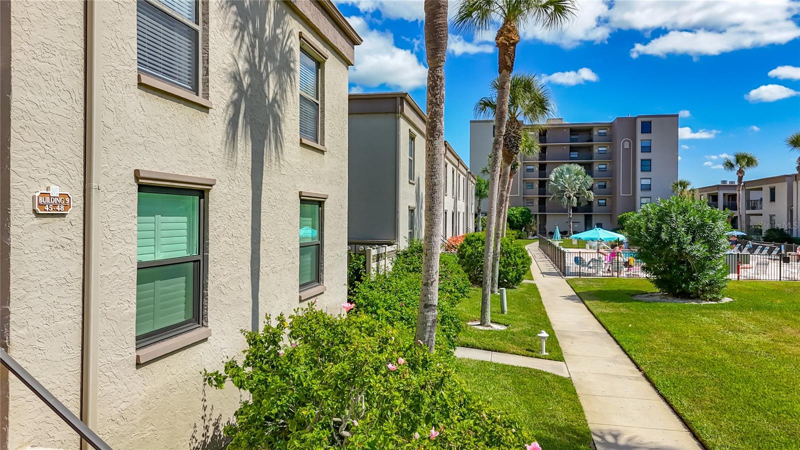 Image 34 of 58 For 19725 Gulf Boulevard 46